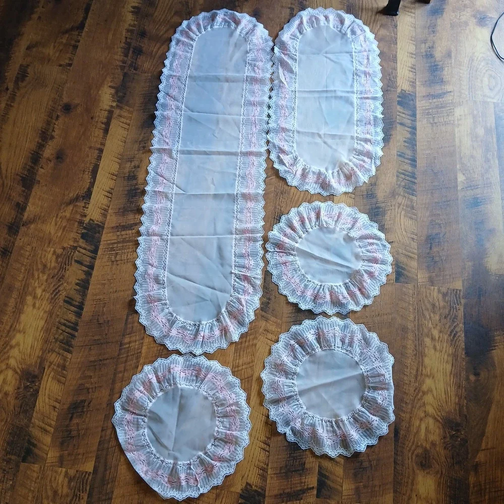Vintage Linen Cutter Lot Dresser Scarves Runners Cottagecore  Crochet Lace